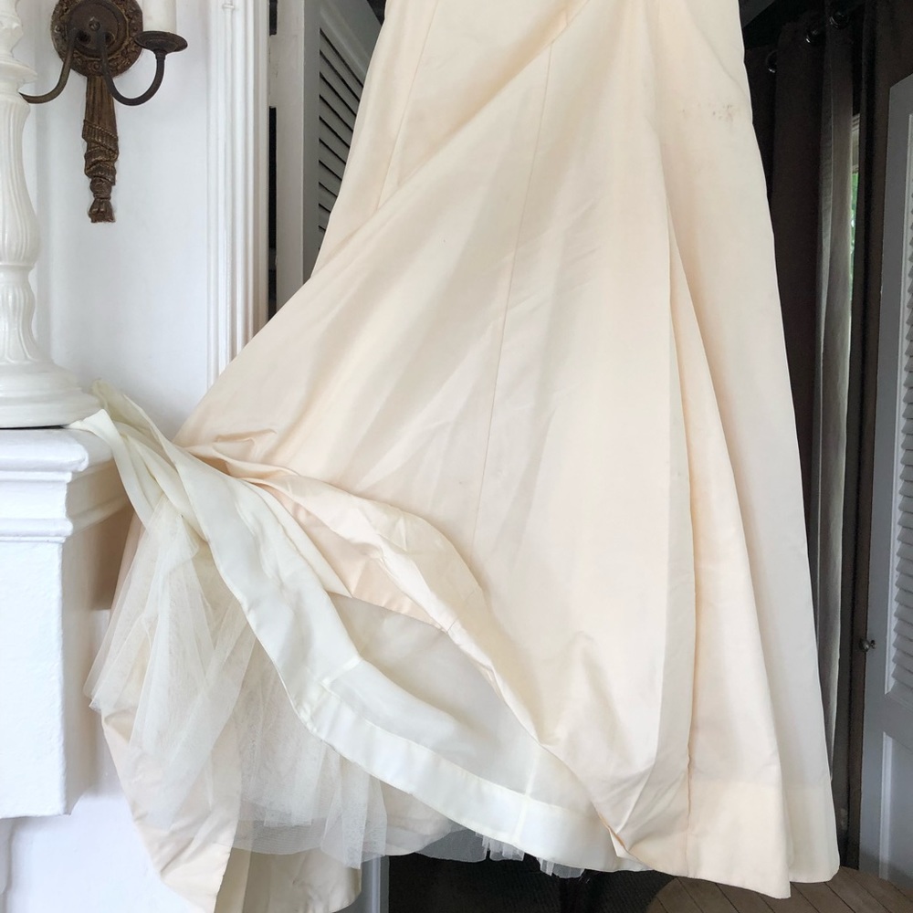 Issac Mizrahi formal full silk skirt - Picture 2 of 6